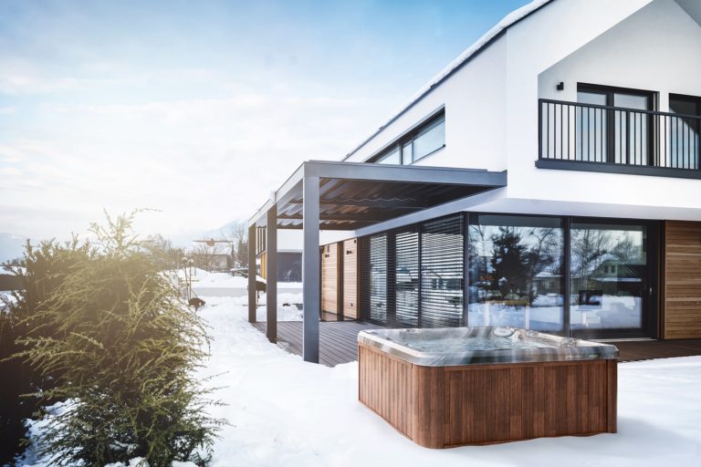 jacuzzi-hot-tub-install