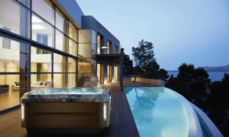 jacuzzi hot tub by infinity pool