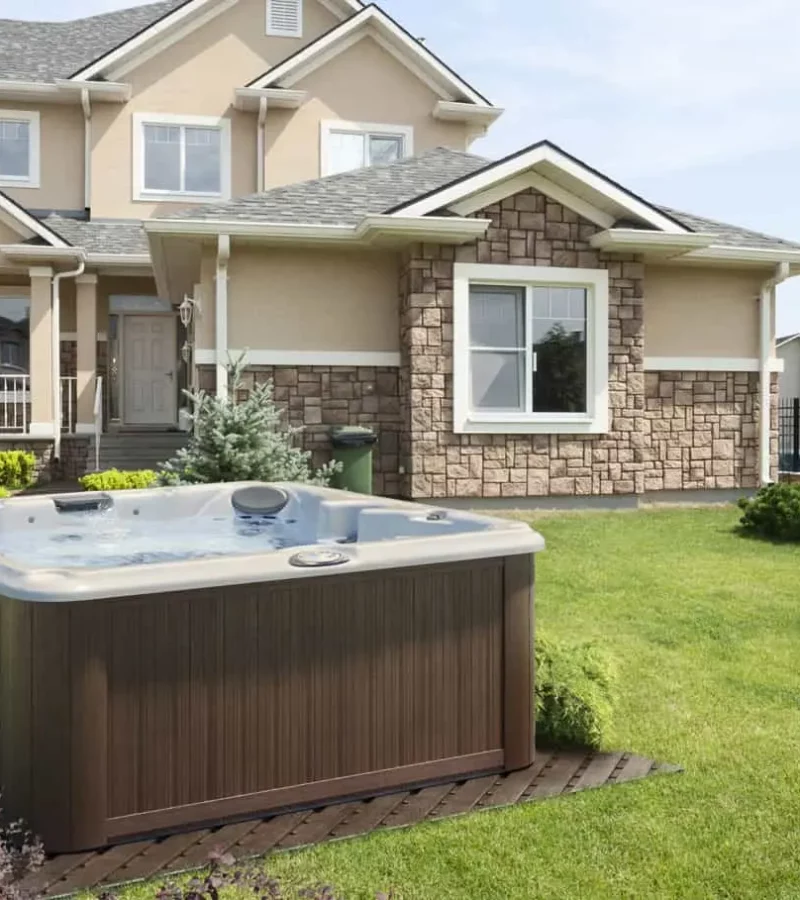 Jacuzzi 5 Seater Hot Tub With Lounger