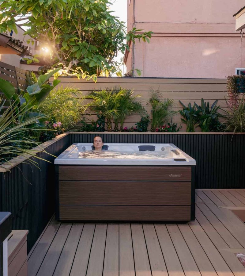 Jacuzzi-J-404-Hot-Tub-Platinum-Modern-Hardwood-Lifestyle-01